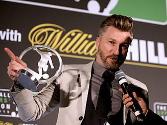 WATCH: Robbie Savage has a qui...